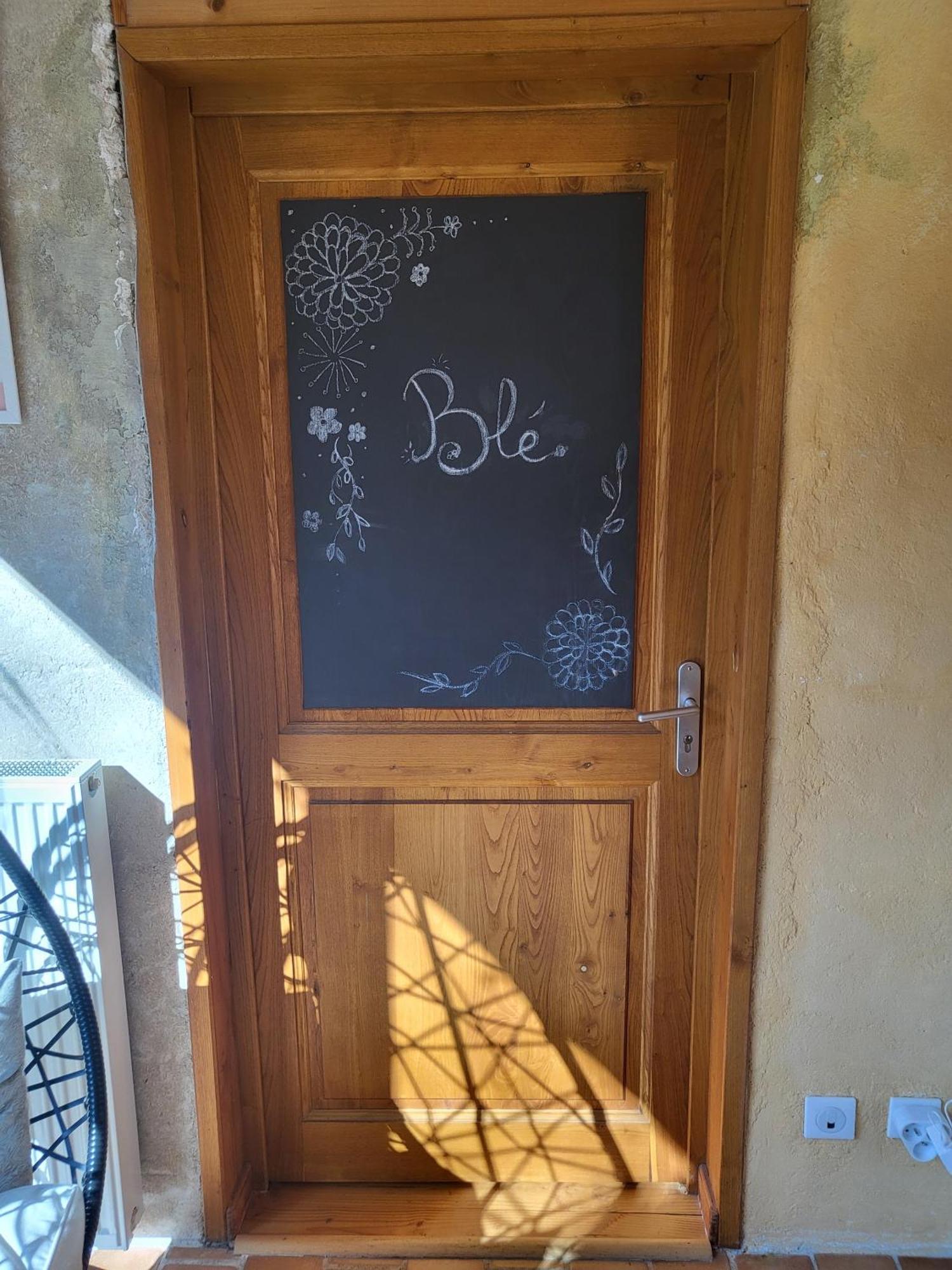 فندق Le Grenier A Ble Satillieu الغرفة الصورة